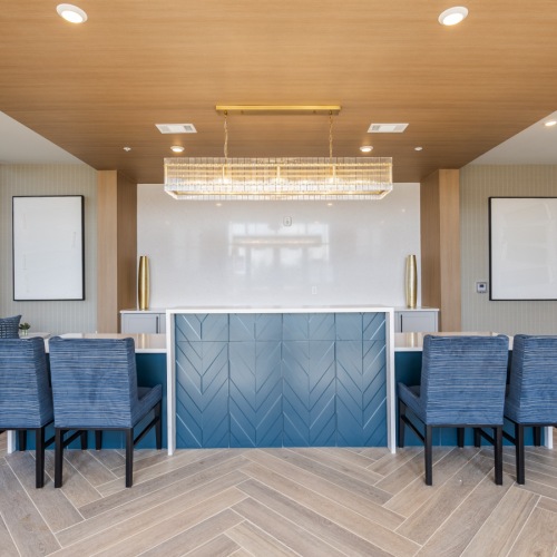 Entrance and Leasing Office